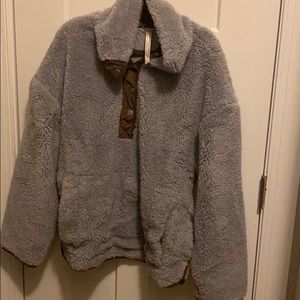 Free people xs plush pullover.